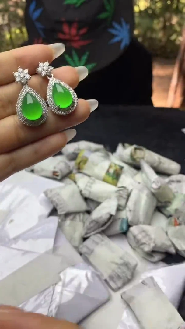 满色吊坠 所见即所得！！！