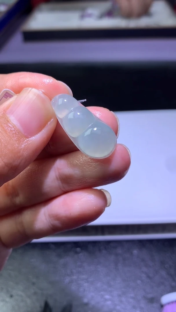 未镶嵌定制翡翠毛货