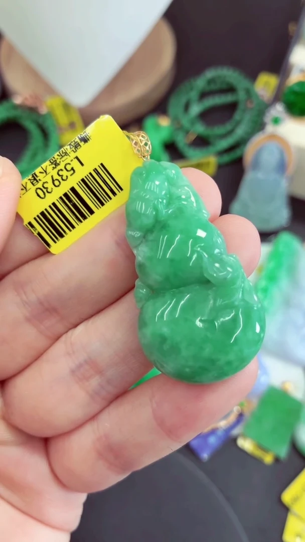 吊坠(不含链)18K金镶嵌翡翠挂件