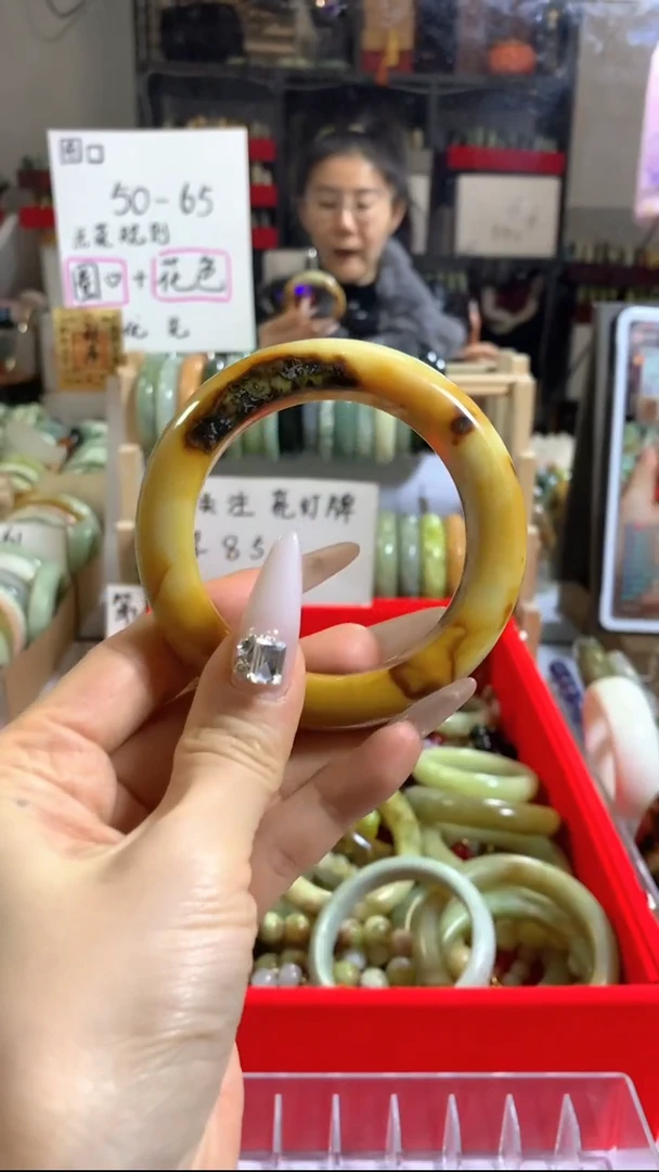 未镶嵌岫玉手镯51 58+ 包容