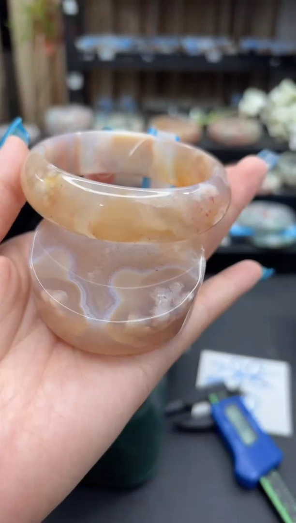 未镶嵌手镯石英质玉195(60圈赠送镯心)