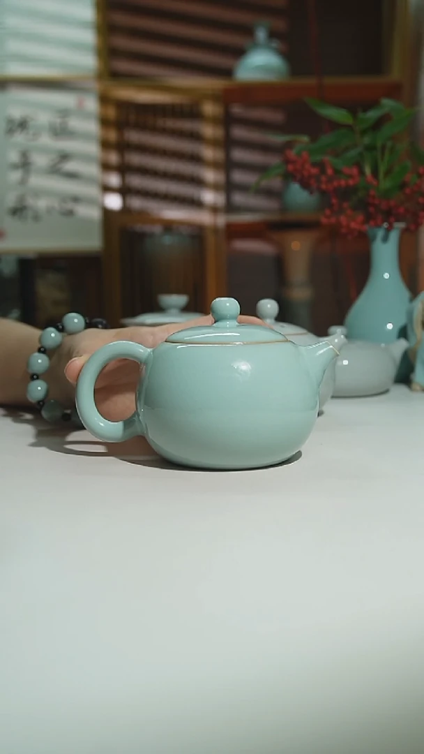 天青运圈西施壶二级