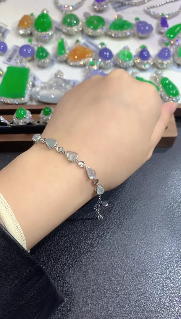 吊坠(不含链)18K金镶嵌翡翠83-手链