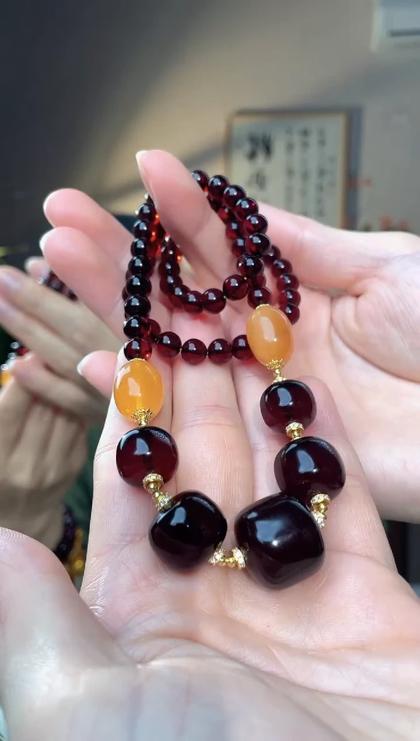 裸石琥珀未镶嵌血珀项链设计款