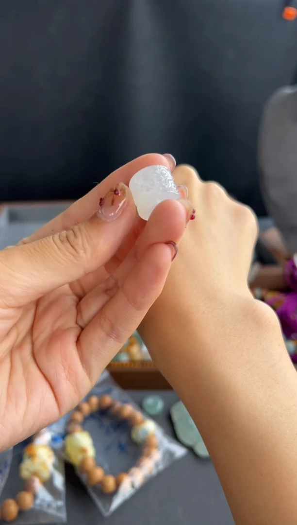 颈饰未镶嵌翡翠R9买断