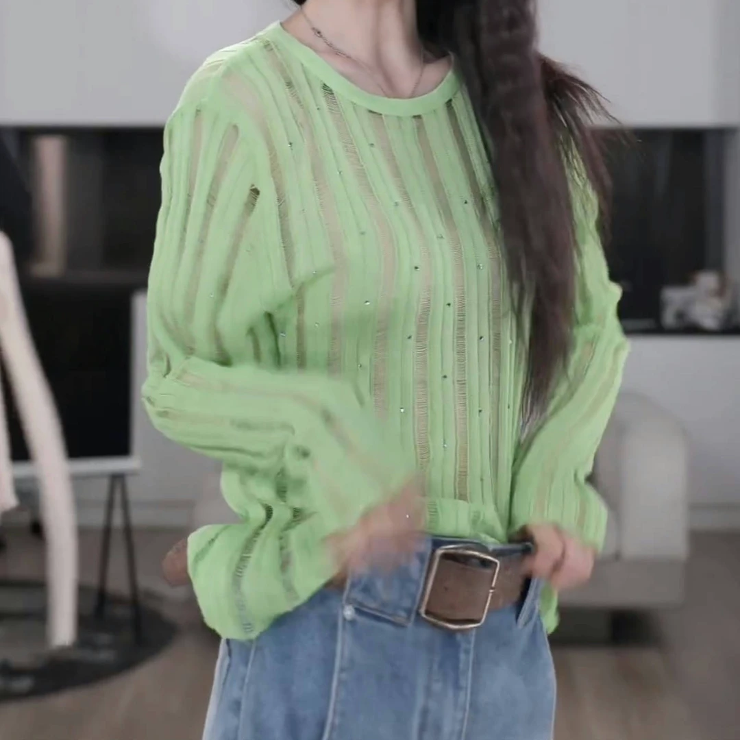 2025春夏季新款韩版时尚设计感磨破镂空烫钻防晒圆领长袖打底上衣