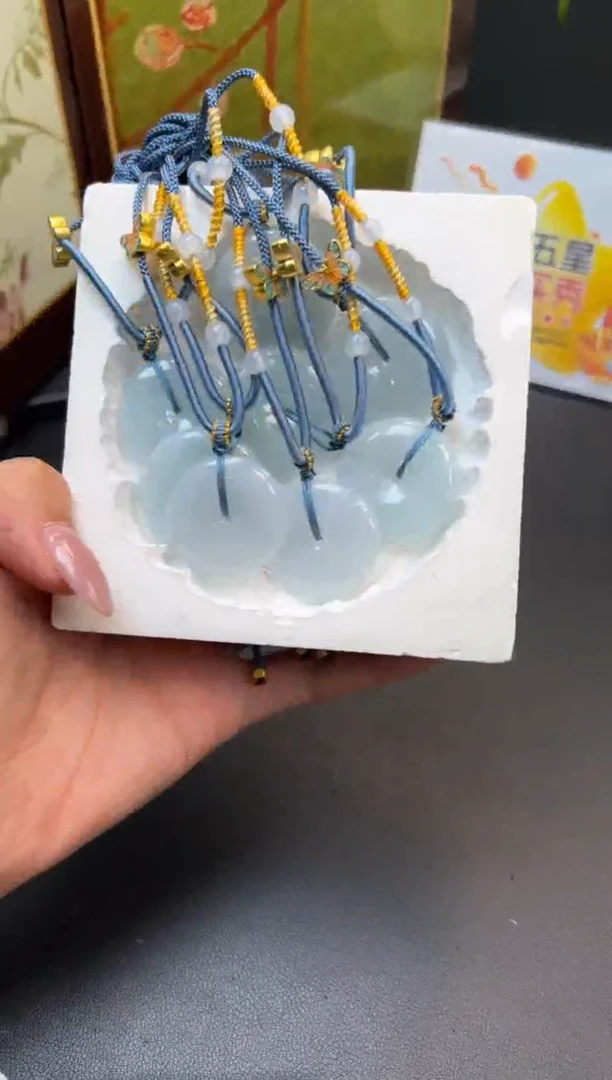 颈饰未镶嵌翡翠米*米中平安扣-25111911A-多样性发一