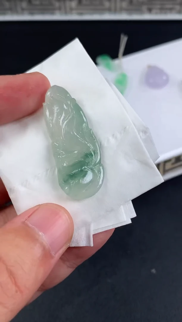 未镶嵌定制翡翠凶***乖翡翠