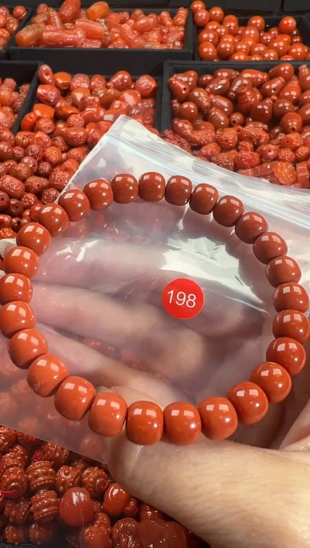 颈饰未镶嵌南红玛瑙1