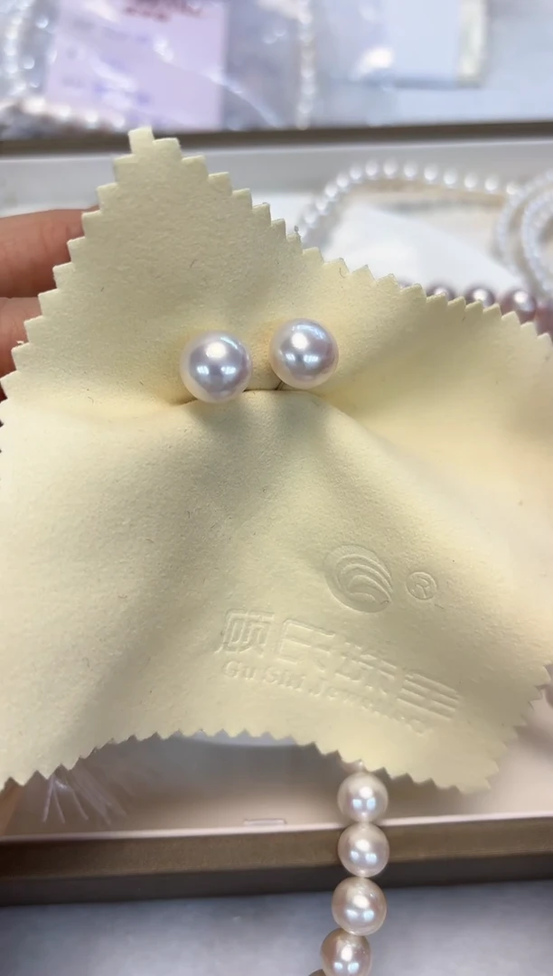 银S925镶嵌淡水珍珠耳饰伊****园白素钉