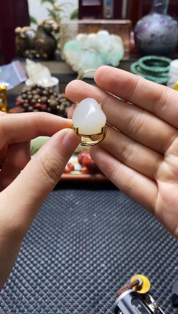 合金戒指和田玉戒指