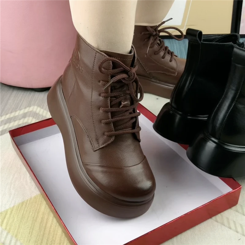 短靴女真皮厚底圆头靴子女休闲棉鞋女冬加绒轻便防滑软底马丁靴女