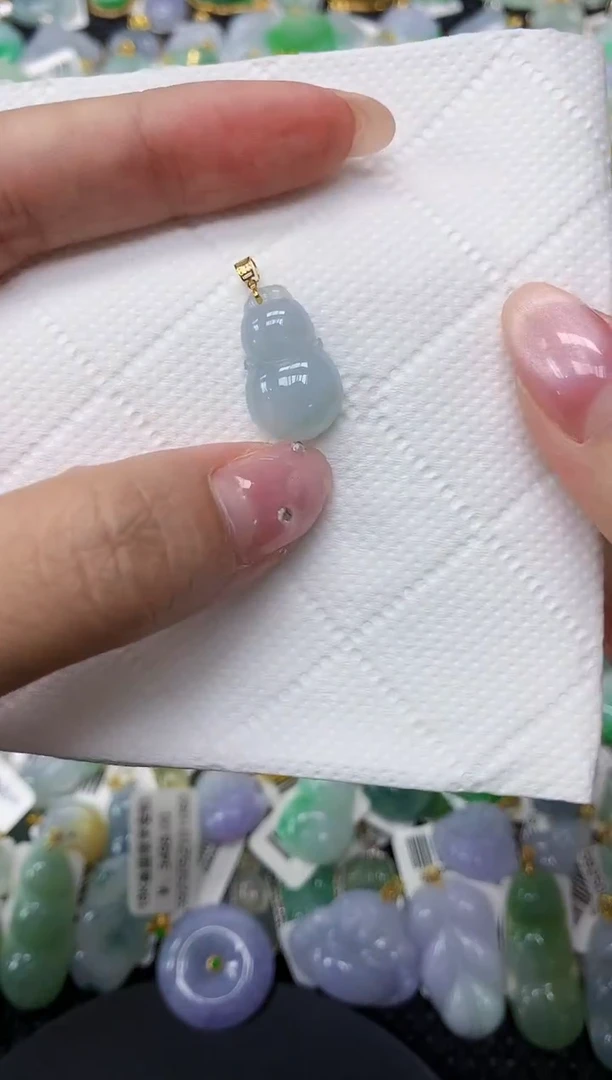 翡翠18K金镶嵌颈饰11111111111