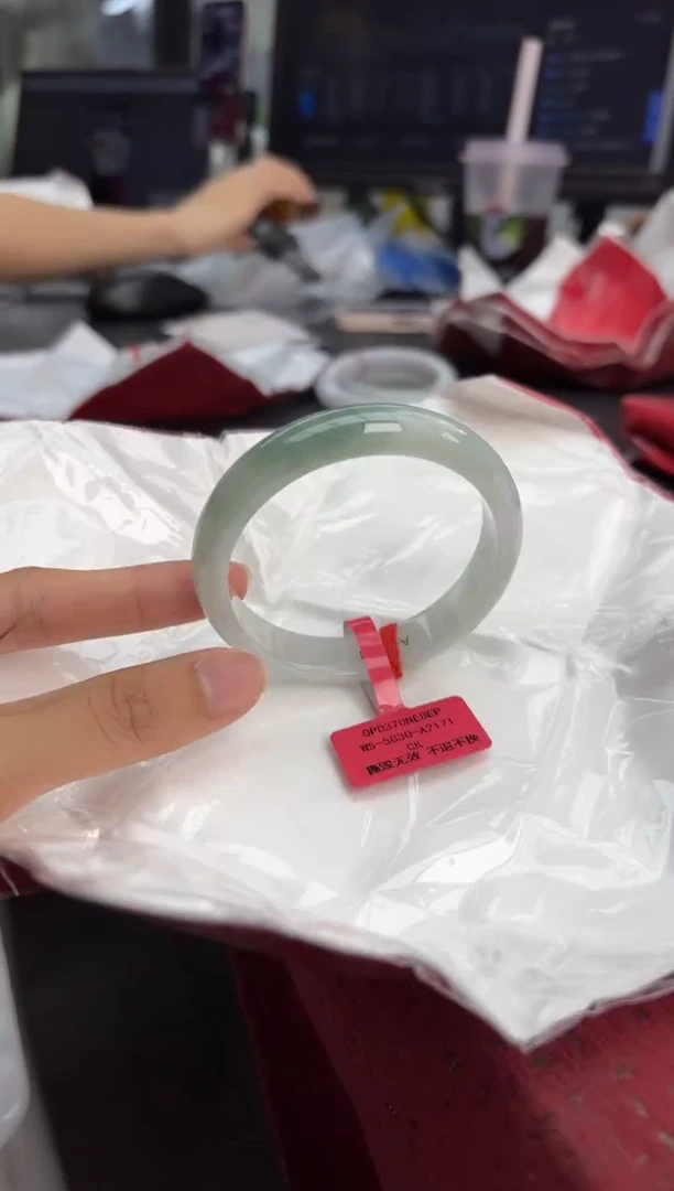 未镶嵌手镯翡翠翡翠手镯28