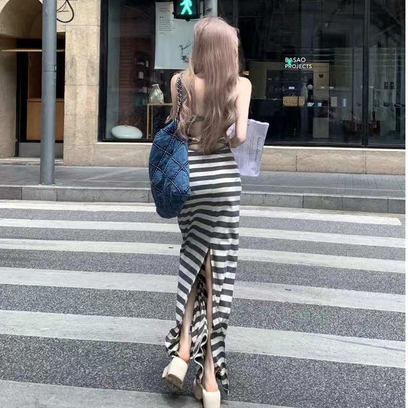 2025爆款韩系慵懒休闲辣妹修身显身材弹力收腰开叉露背条纹长裙