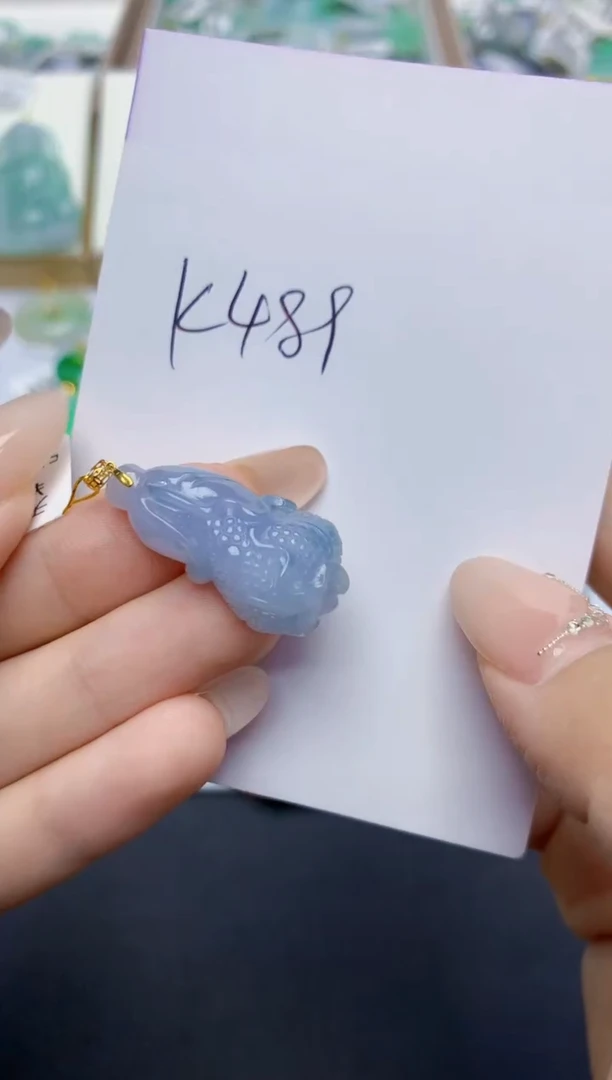 翡翠18K金镶嵌颈饰天然缅甸A货翡翠