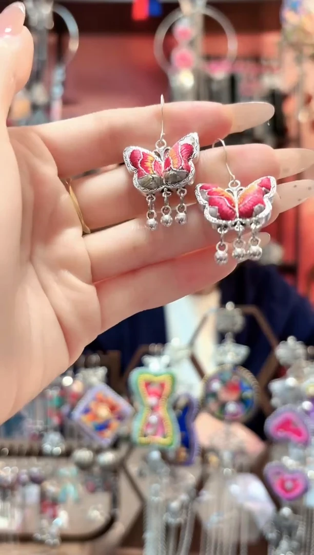 织绣云织谣民族风精美饰品 21