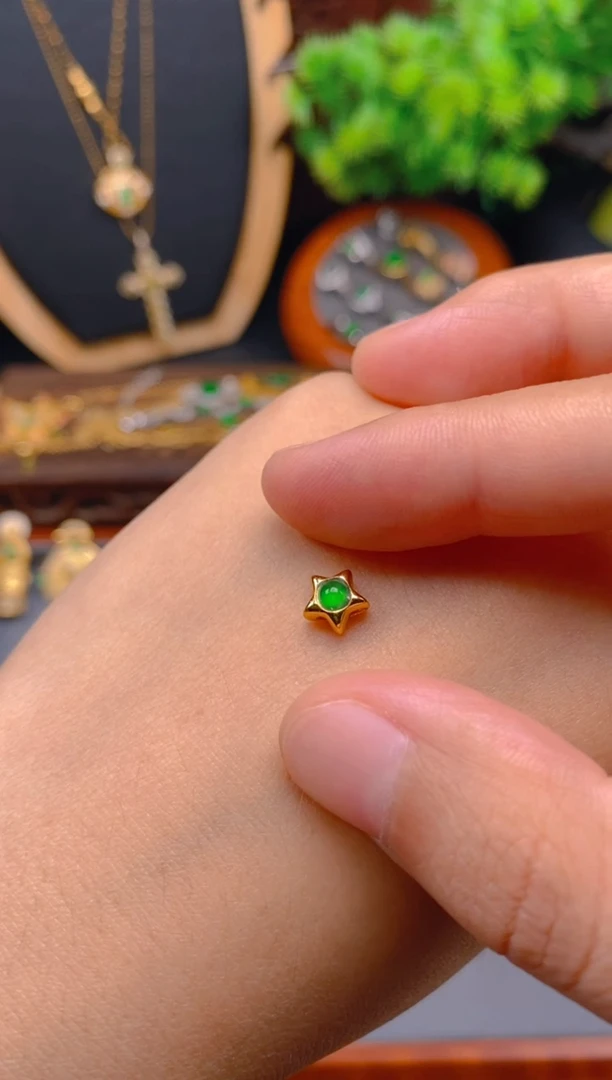 翡翠银S925镶嵌吊坠(不含链)星星