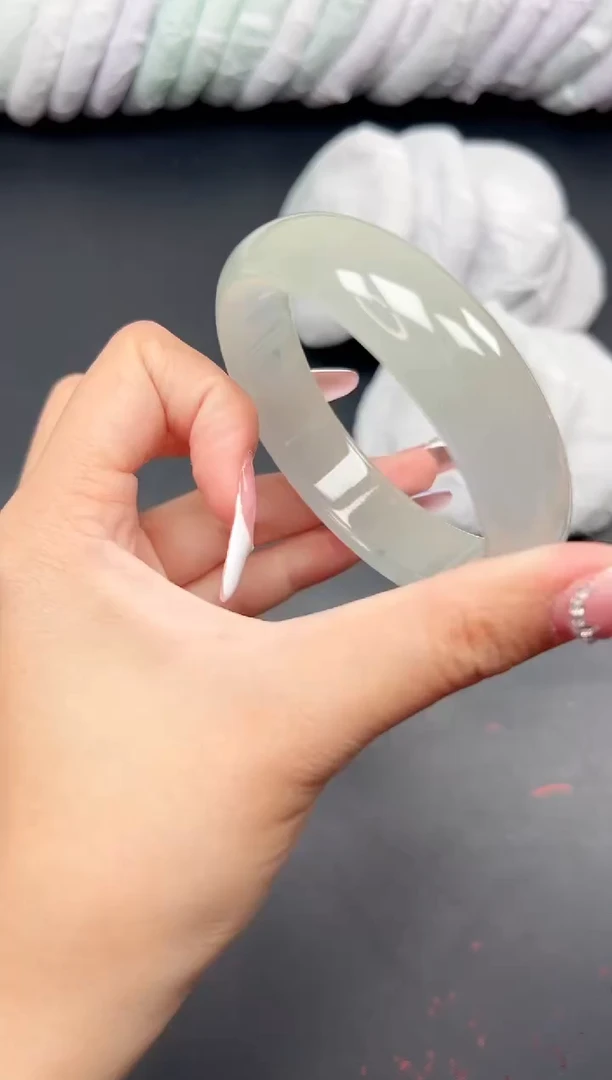 精品手镯，一物一拍J-052