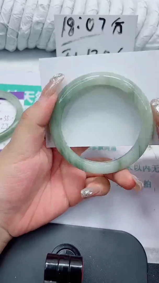 石英质玉手镯未镶嵌145-60