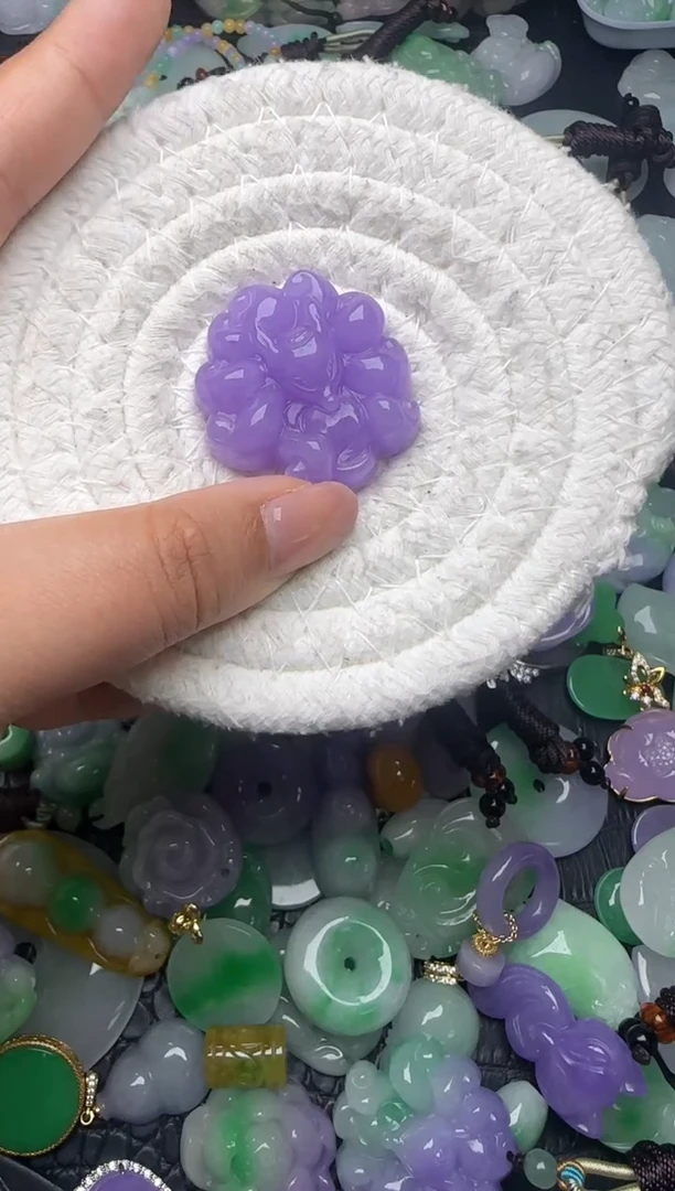 颈饰未镶嵌翡翠缅甸翡翠吊坠