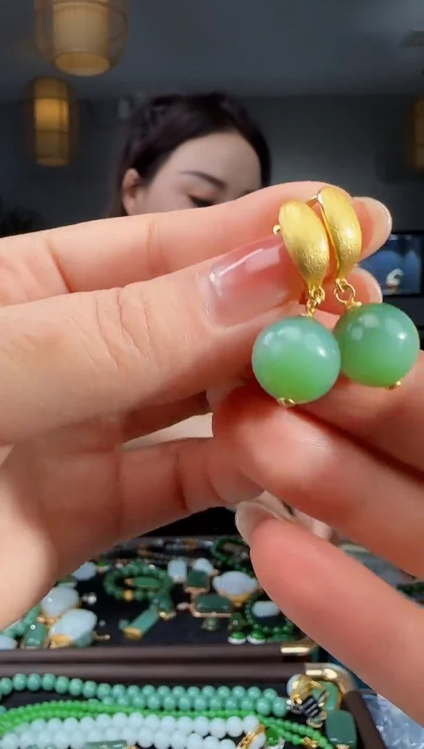 银S925镶嵌和田玉耳饰1