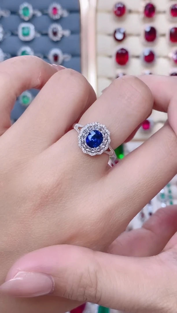 蓝宝石戒指蓝宝石18K金镶嵌1.1ct