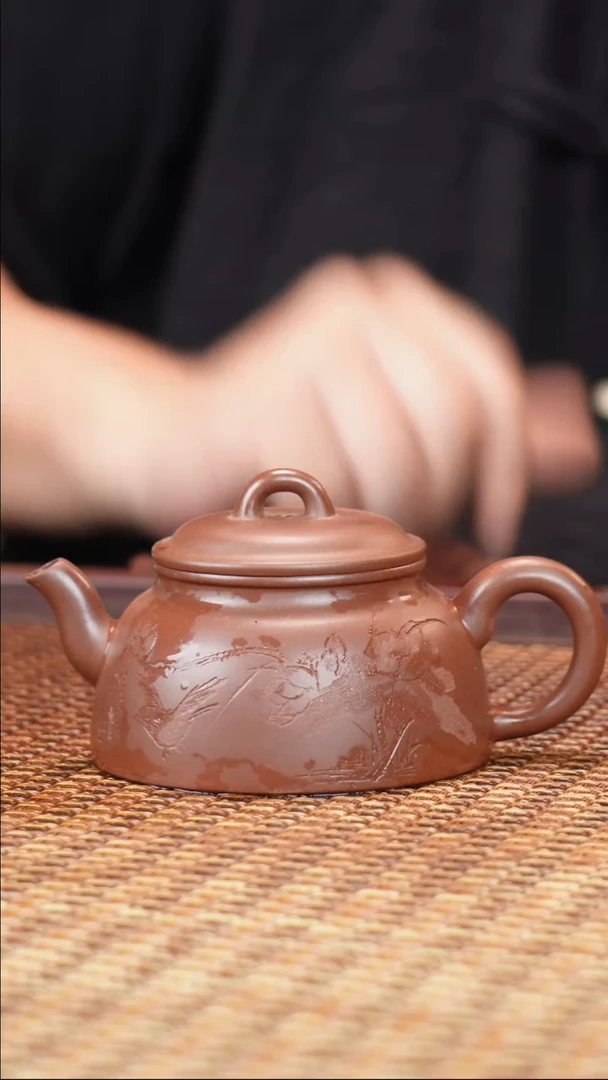 茶壶紫砂宜兴紫砂陈亚萍刻绘