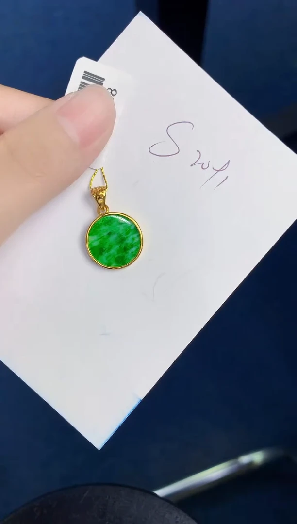 翡翠未镶嵌颈饰天然翡翠缅甸A货