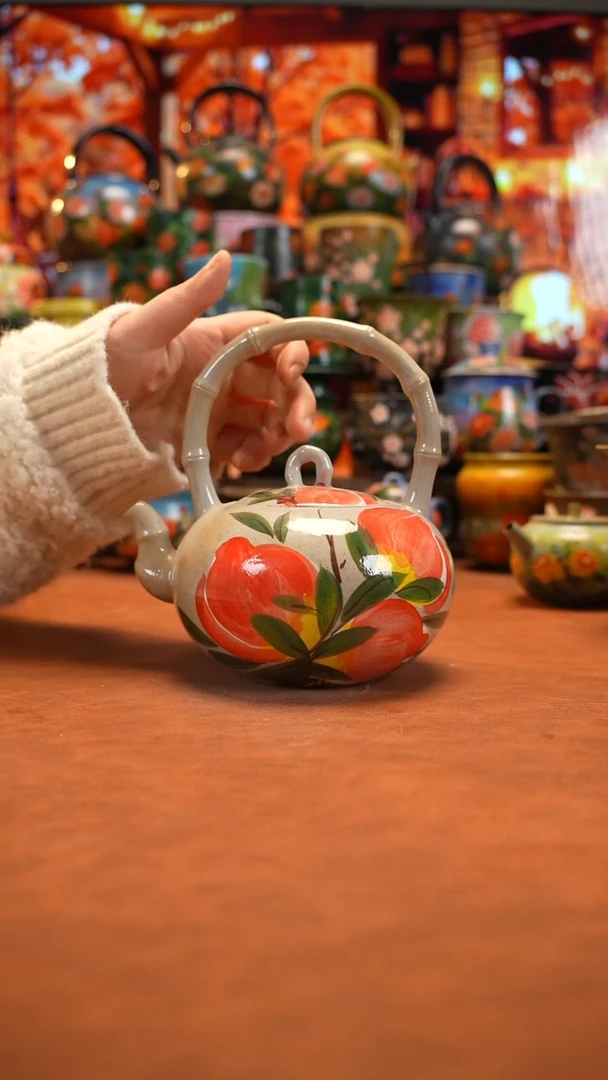 油画   釉下彩  壶