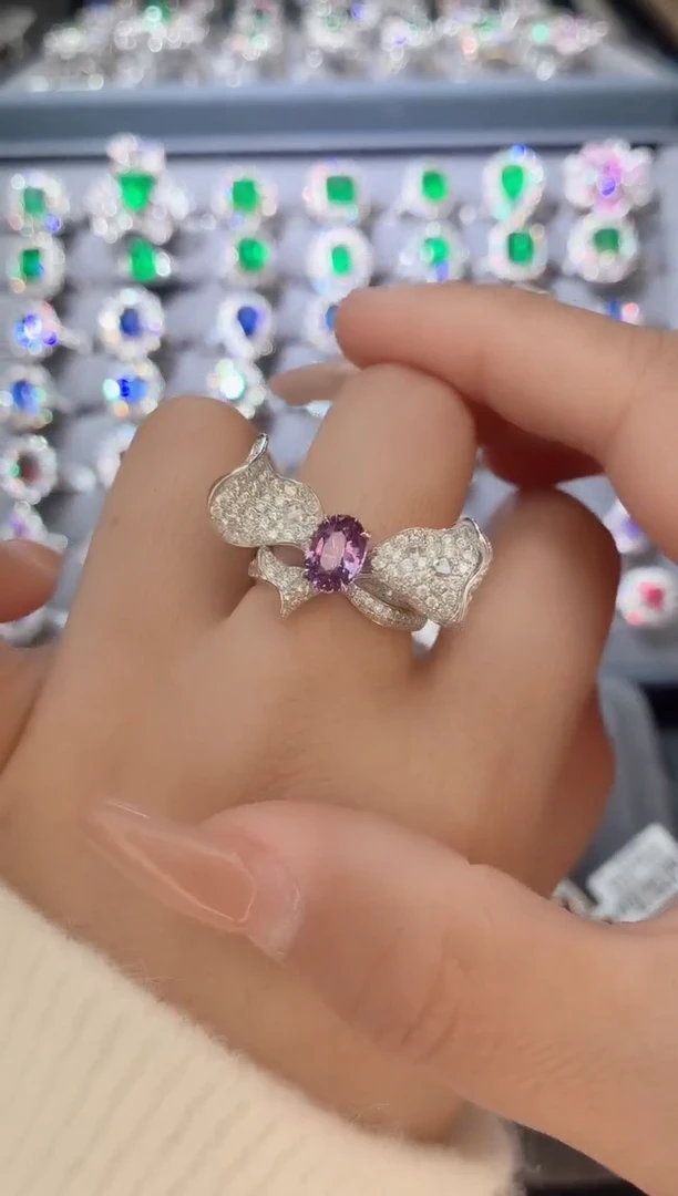 戒指彩色蓝宝石18K金镶嵌-1.54克拉