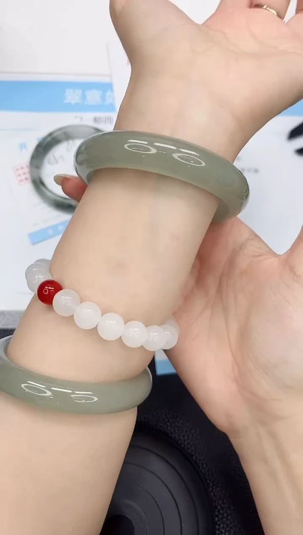 石英质玉手镯未镶嵌62-59.1