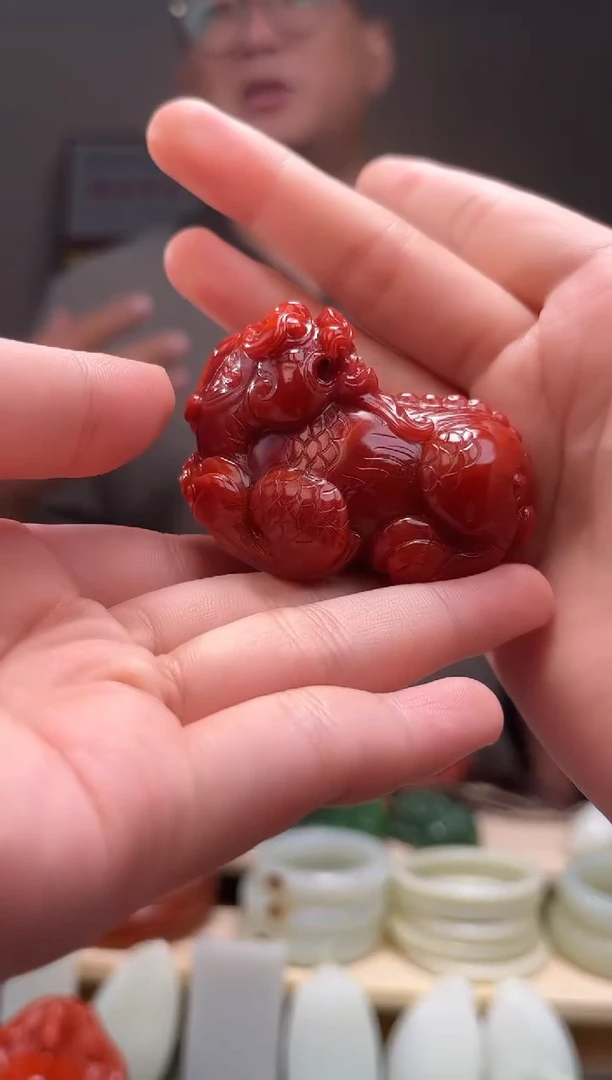 颈饰未镶嵌南红玛瑙吊坠