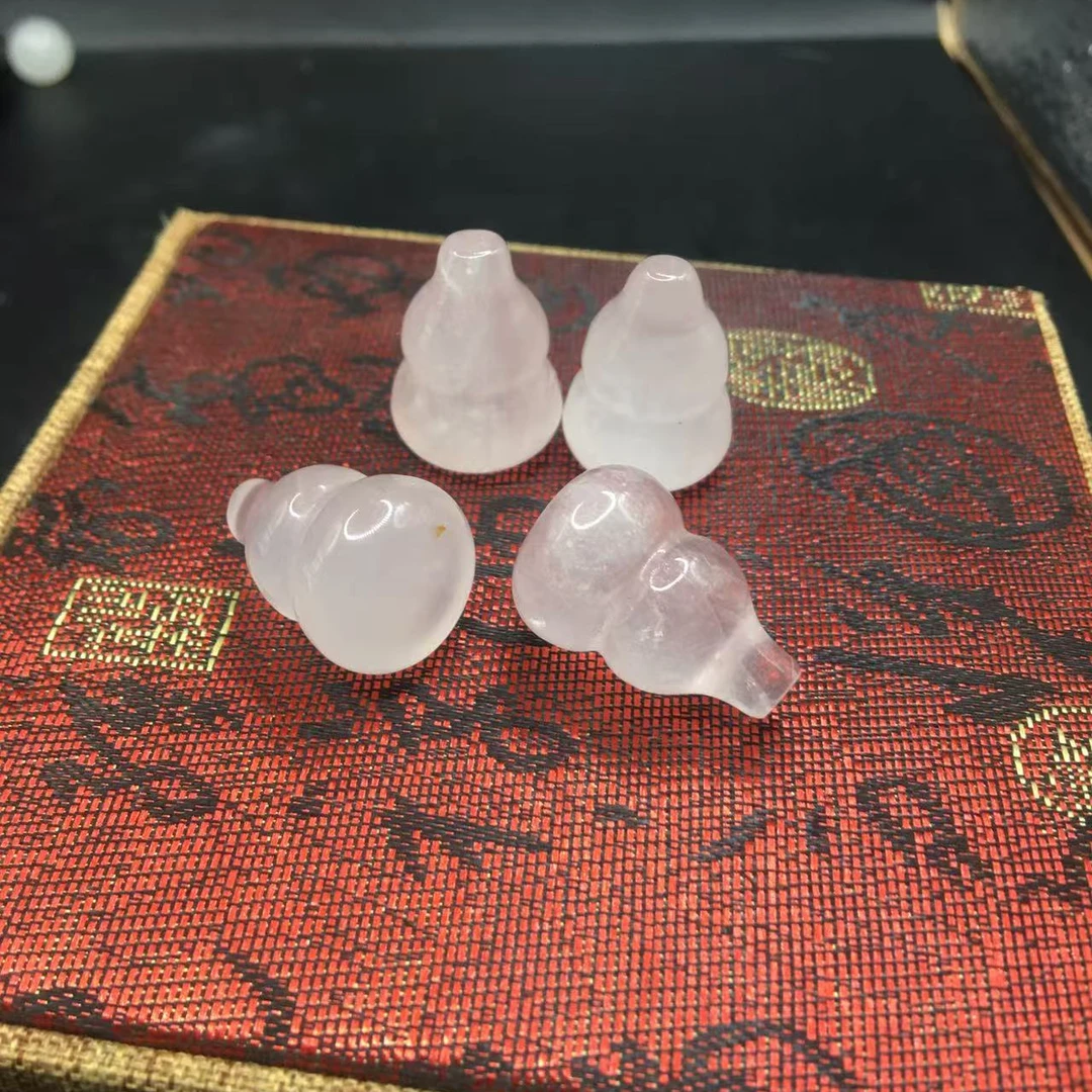 天然淡粉水晶葫芦吊坠精美时尚
