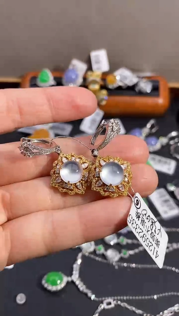 【闪购商品】翡翠耳饰18K金镶嵌耳饰