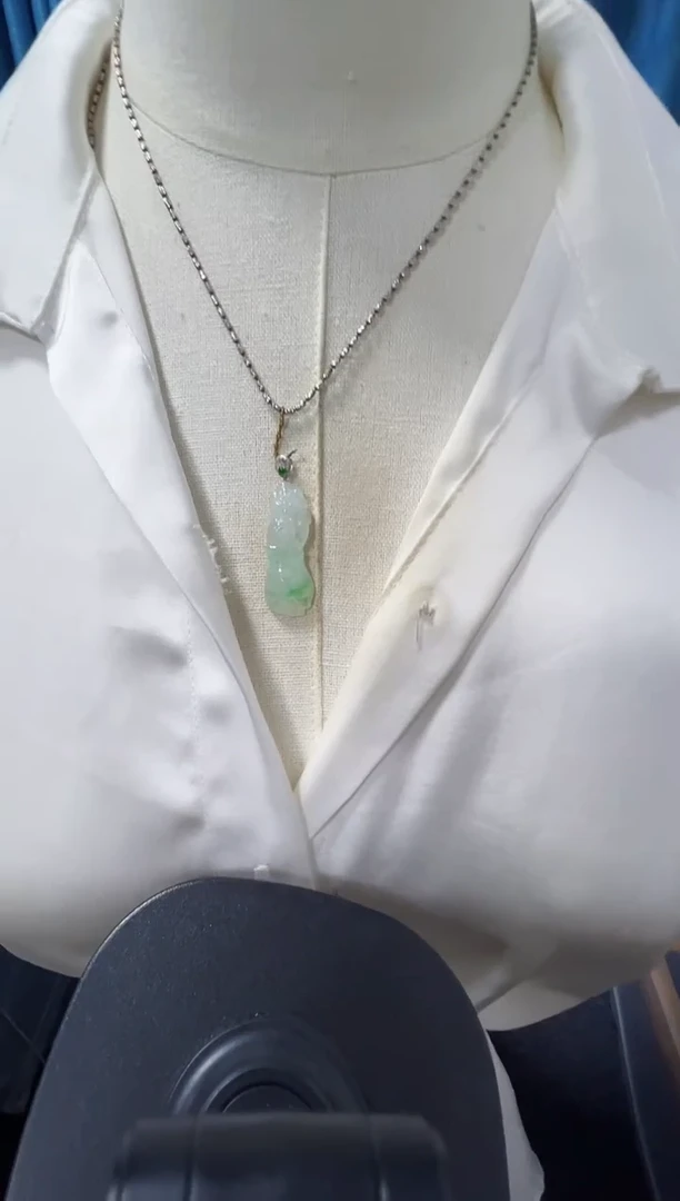 吊坠(不含链)18K金镶嵌翡翠980