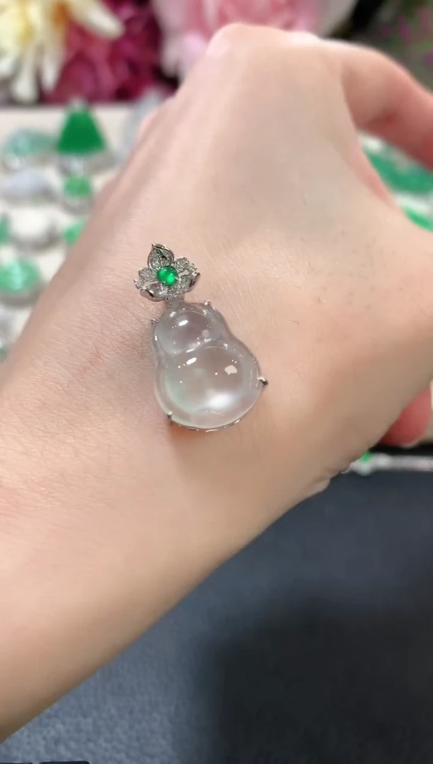 吊坠(不含链)18K金镶嵌翡翠a63