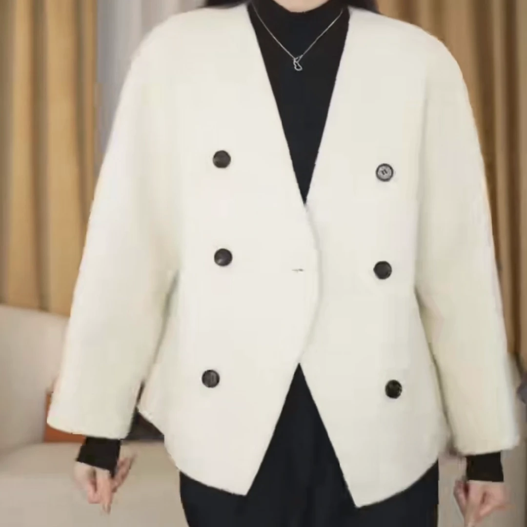 时尚潮流女士网红短款保暖冬季气质羊毛百搭外套