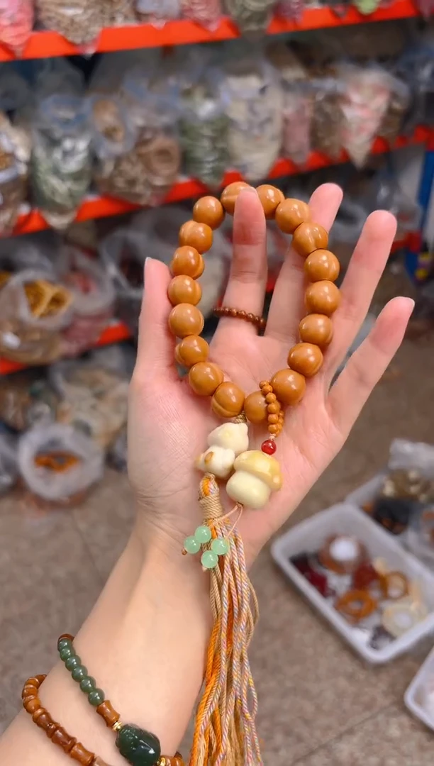 吊坠猴头核桃新款猴头屁桃手持  蘑菇