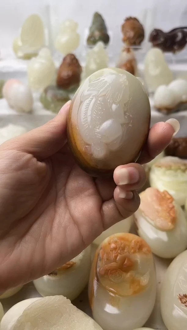 石材方解石手把件不退换貔貅