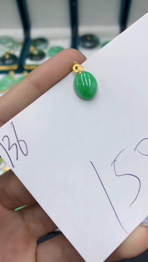 【闪购商品】翡翠颈饰18K金镶嵌翡翠