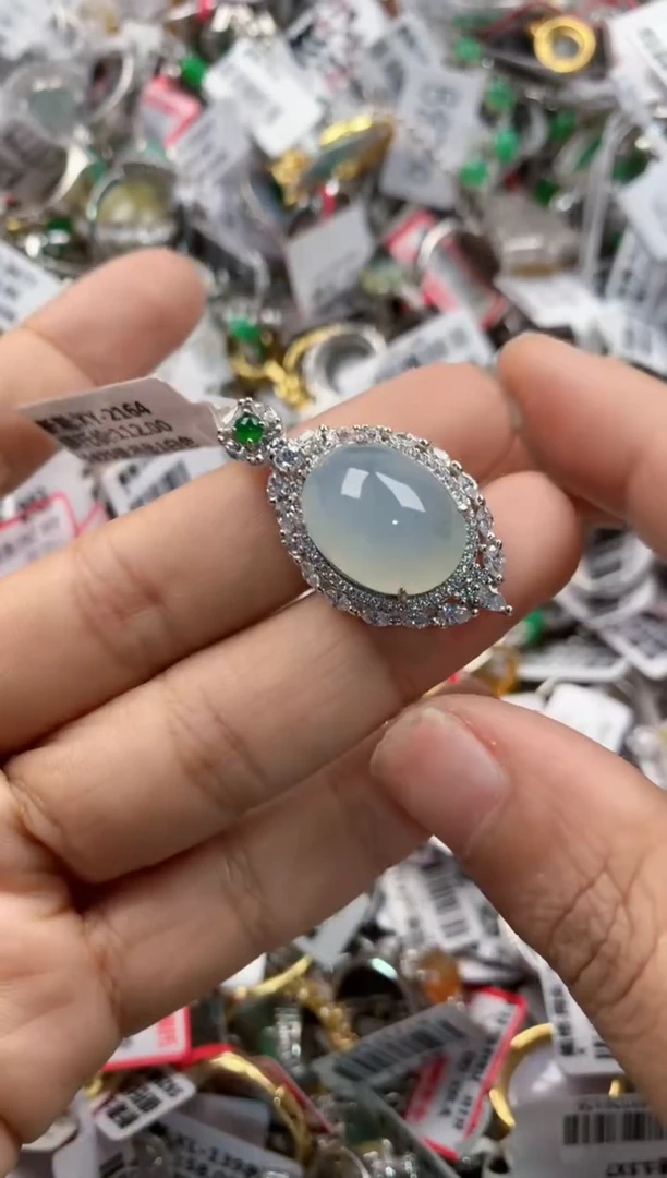 银S925镶嵌戒指翡翠888    5