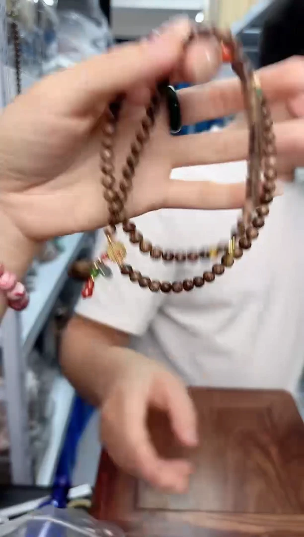 木香香木扣扣毛衣链一条