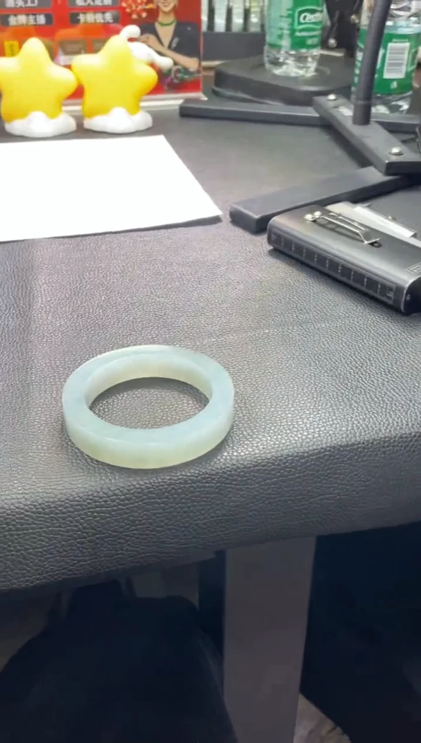 【闪购商品】定制翡翠手镯未镶嵌手镯DDH/发一件