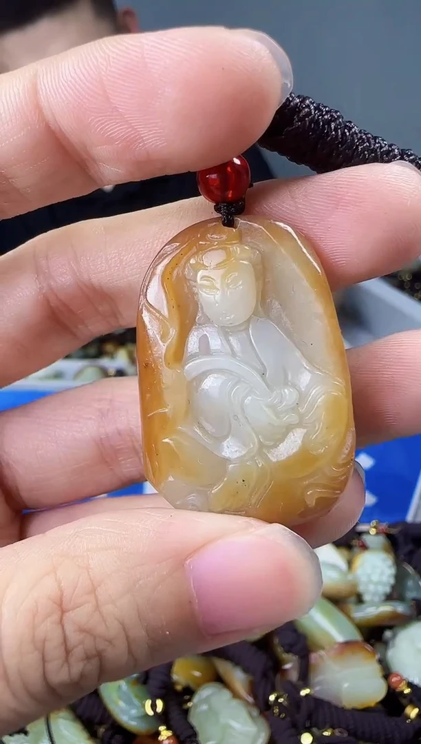 和田玉未镶嵌颈饰1