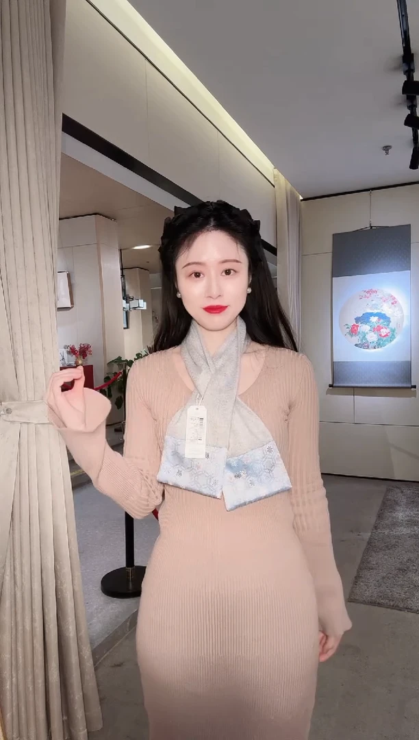 祥瑞八宝羊绒小围巾（浅灰）