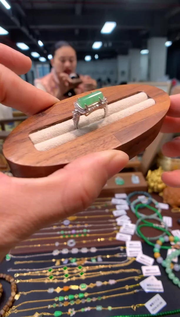 银S925镶嵌戒指翡翠戒指