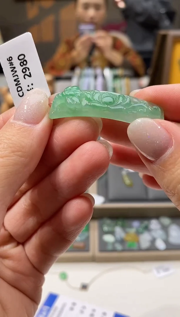 颈饰未镶嵌翡翠手牌