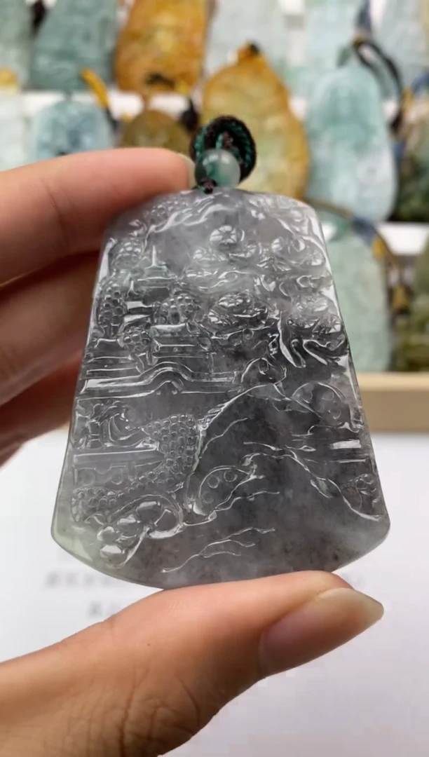 翡翠未镶嵌颈饰以**后天然翡翠