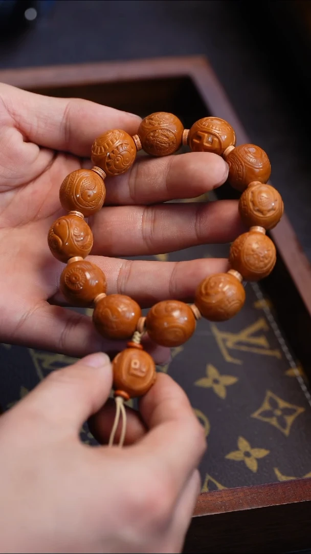 【闪购商品】橄榄核吊坠苏工橄榄核